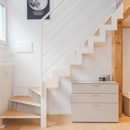 Modern Loft In - Near Lodi Tibb Metro * Милан