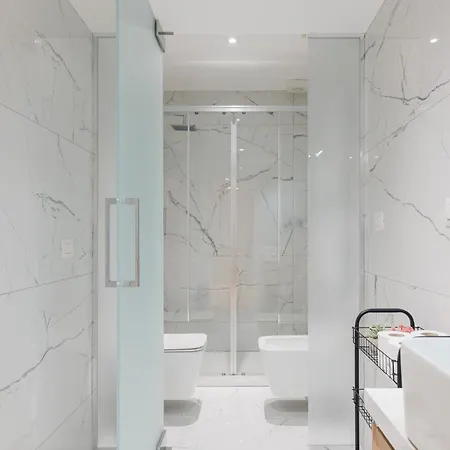 Апартаменты Modern Loft In - Near Lodi Tibb Metro *