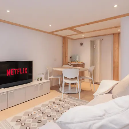 アパート Modern Loft In - Near Lodi Tibb Metro ミラノ